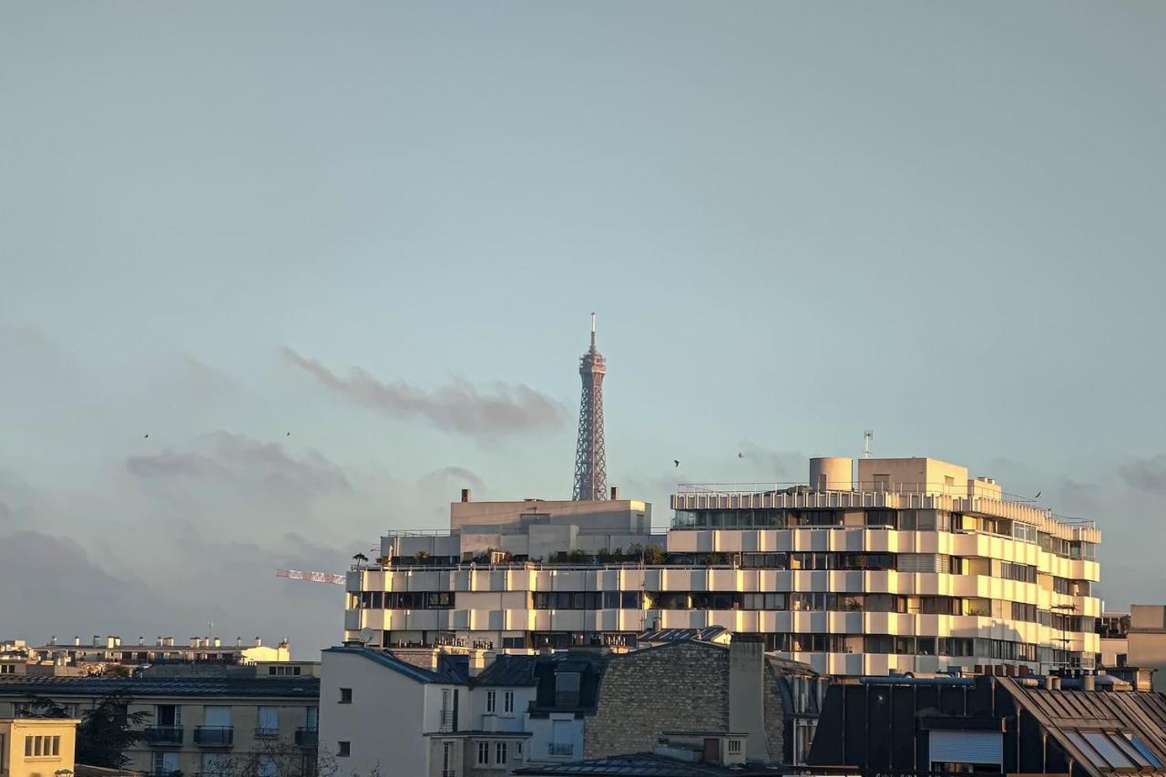 Beautiful And Bright Appt With Eiffel Tower View Διαμέρισμα Παρίσι Εξωτερικό φωτογραφία