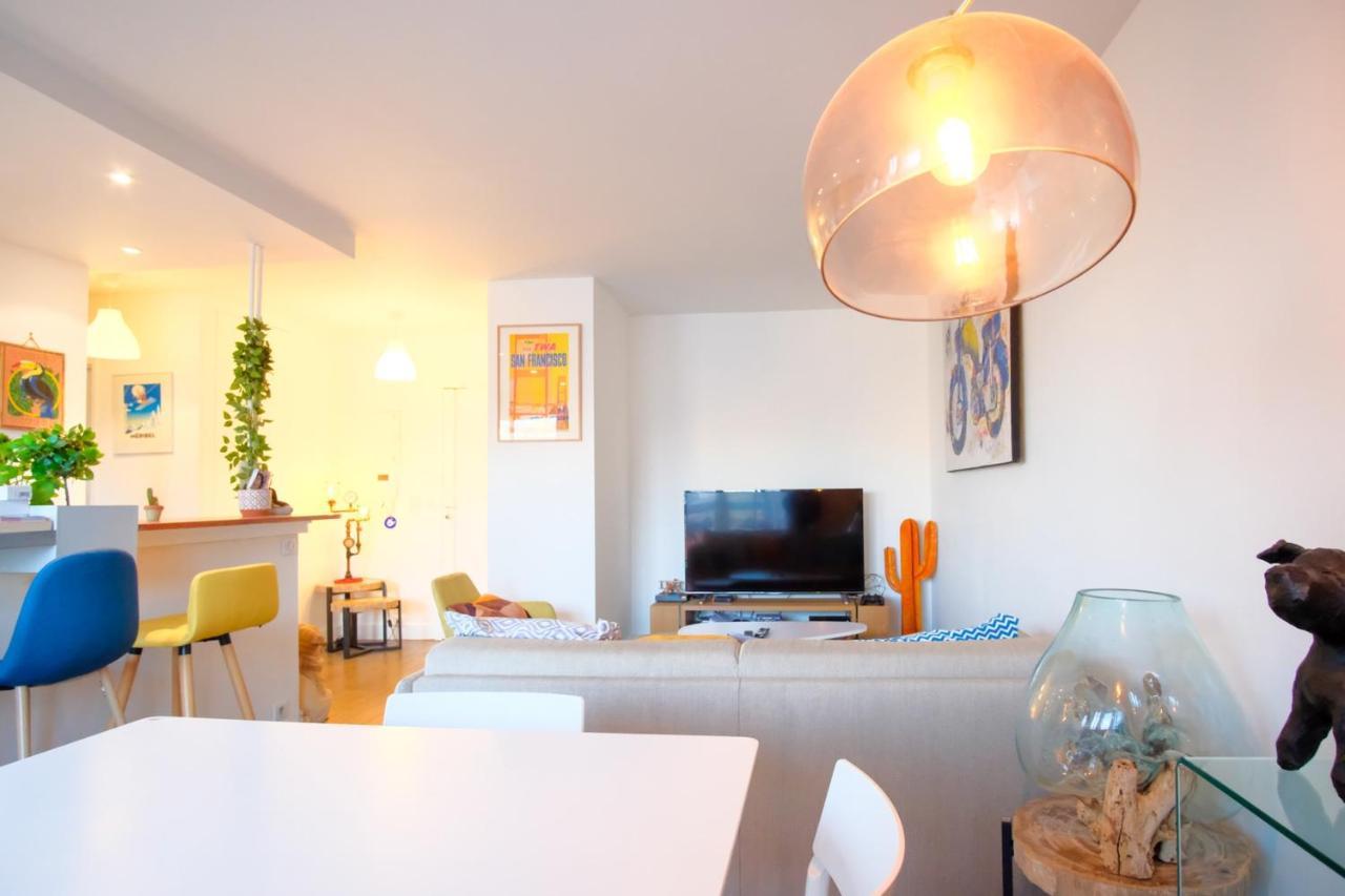 Beautiful And Bright Appt With Eiffel Tower View Διαμέρισμα Παρίσι Εξωτερικό φωτογραφία